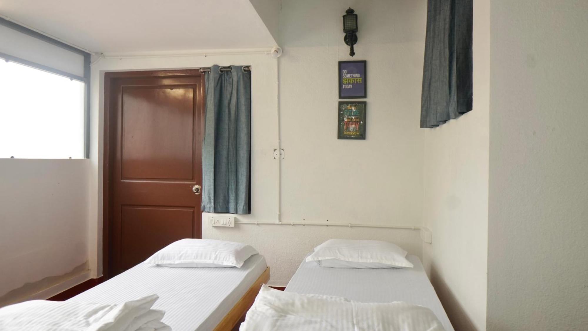 Roambay - Gokulam Hostel Mysore Ngoại thất bức ảnh