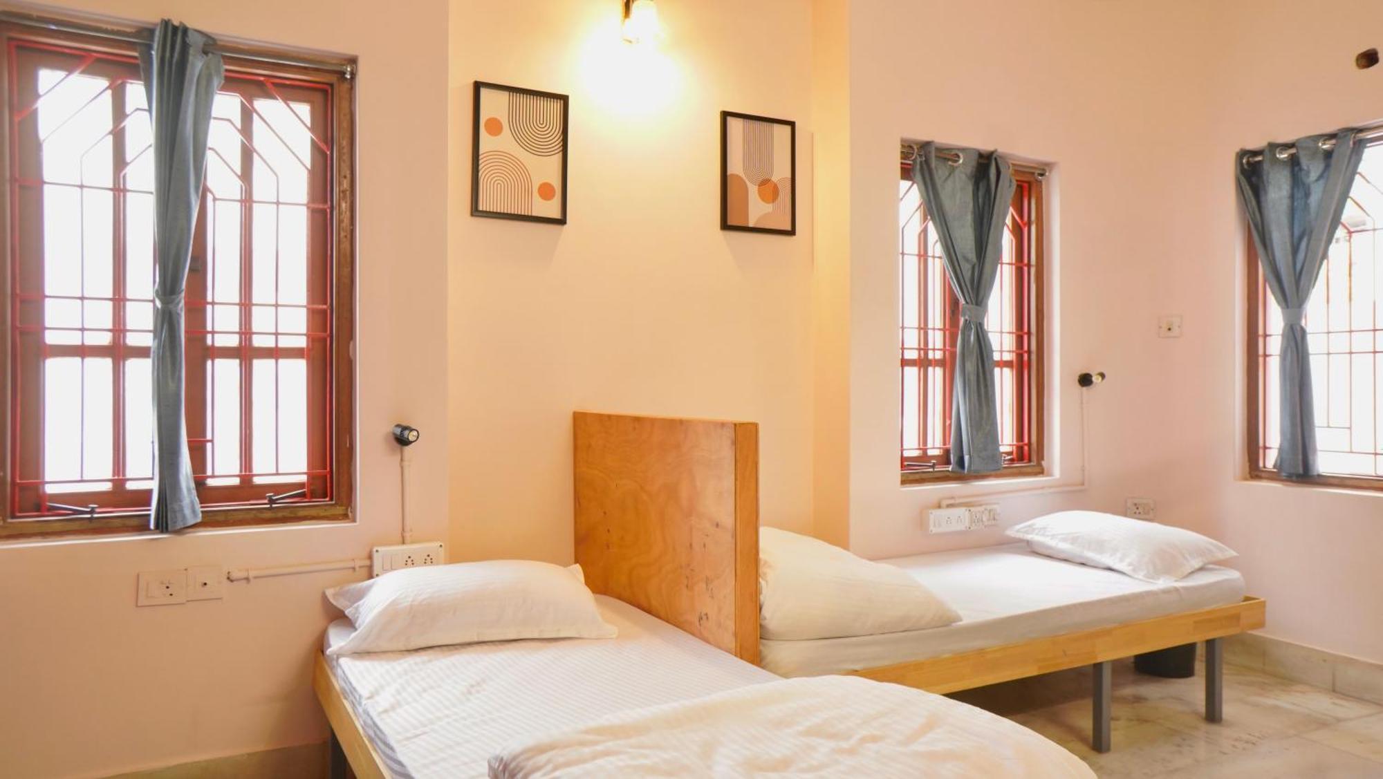 Roambay - Gokulam Hostel Mysore Ngoại thất bức ảnh