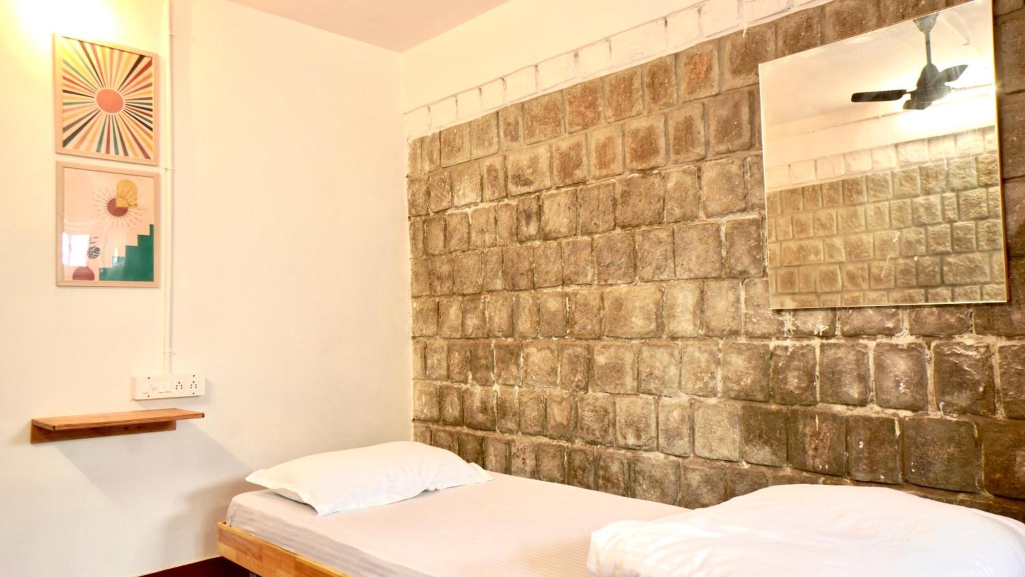 Roambay - Gokulam Hostel Mysore Ngoại thất bức ảnh