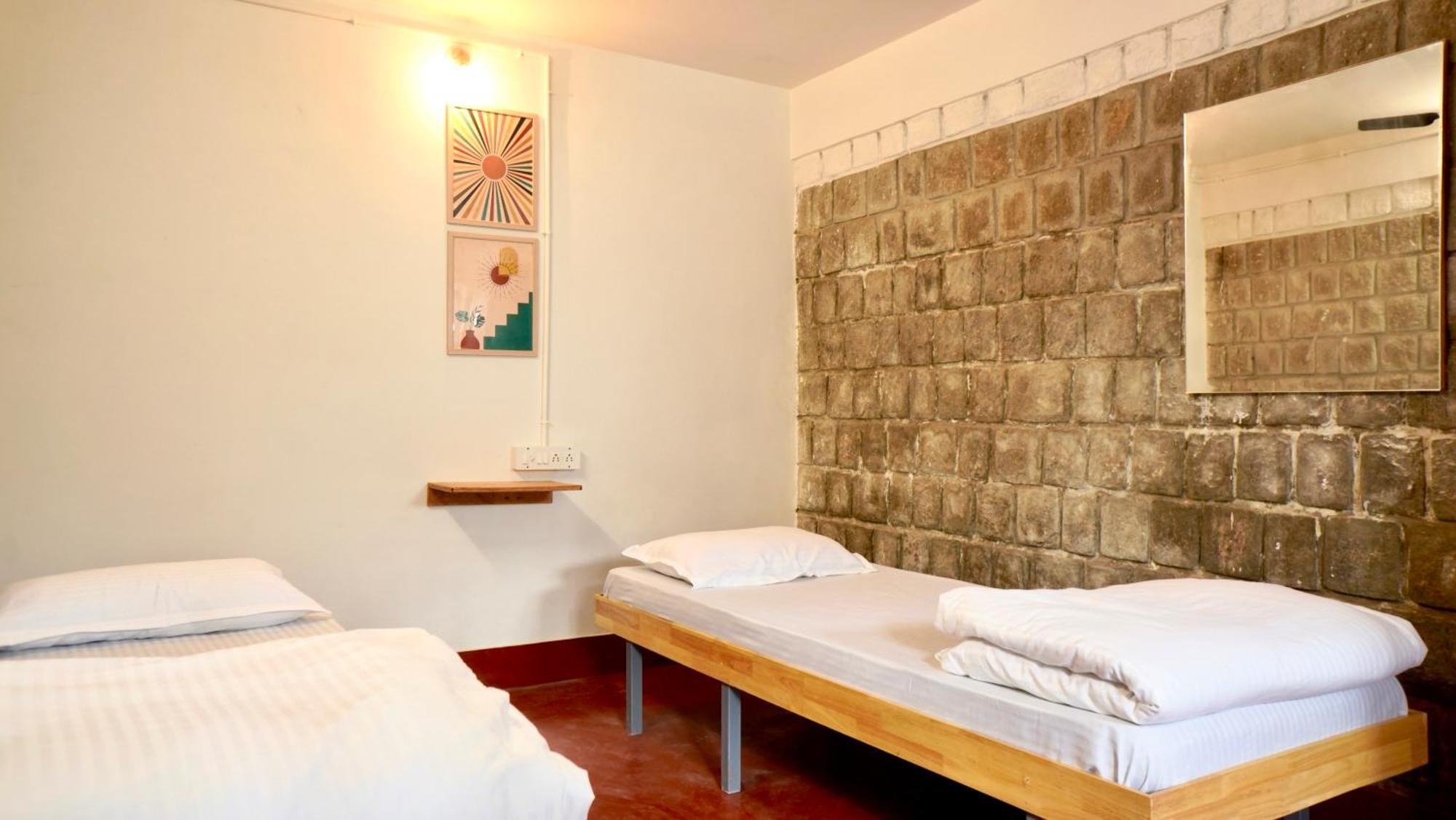 Roambay - Gokulam Hostel Mysore Ngoại thất bức ảnh