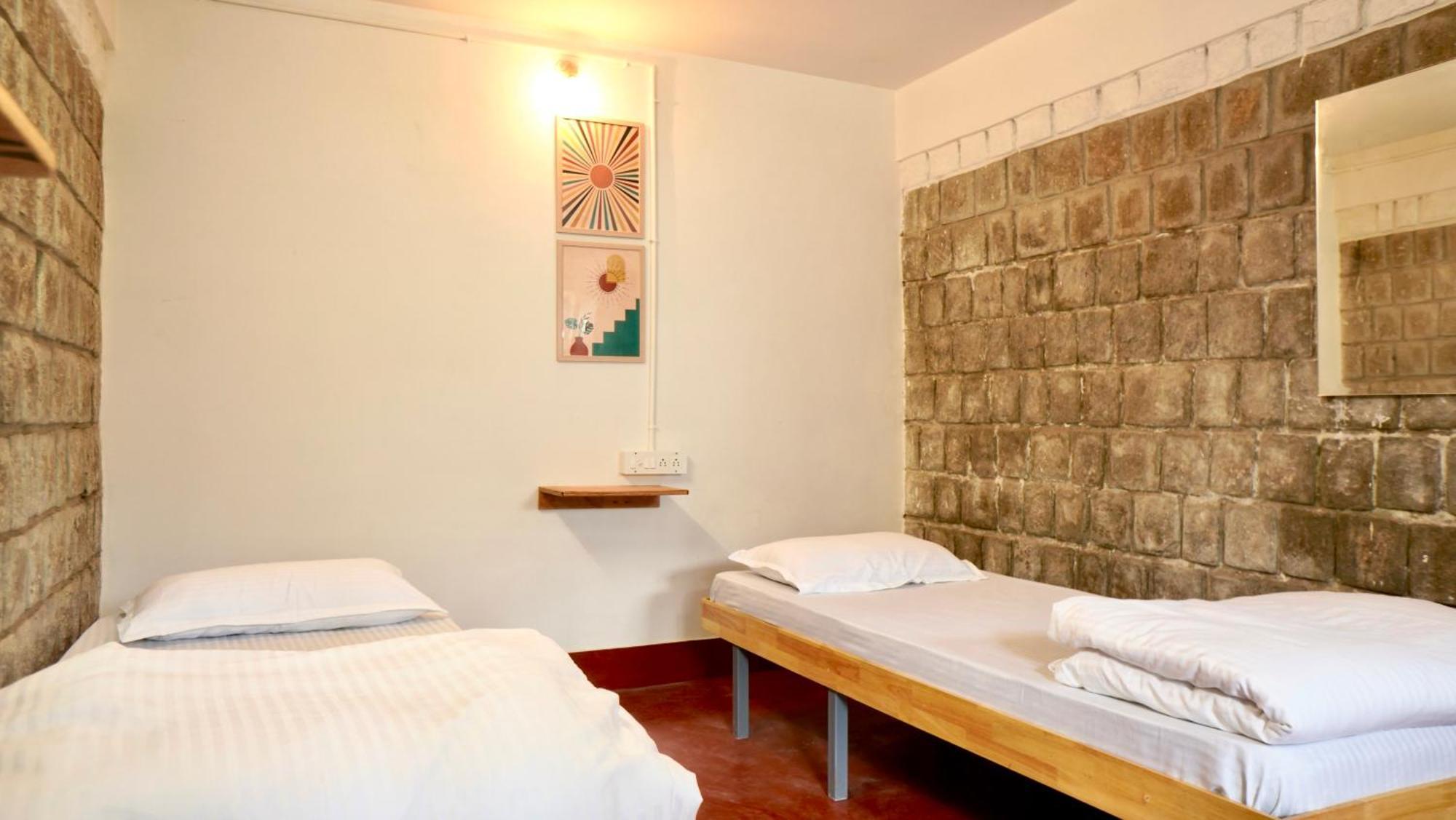 Roambay - Gokulam Hostel Mysore Ngoại thất bức ảnh