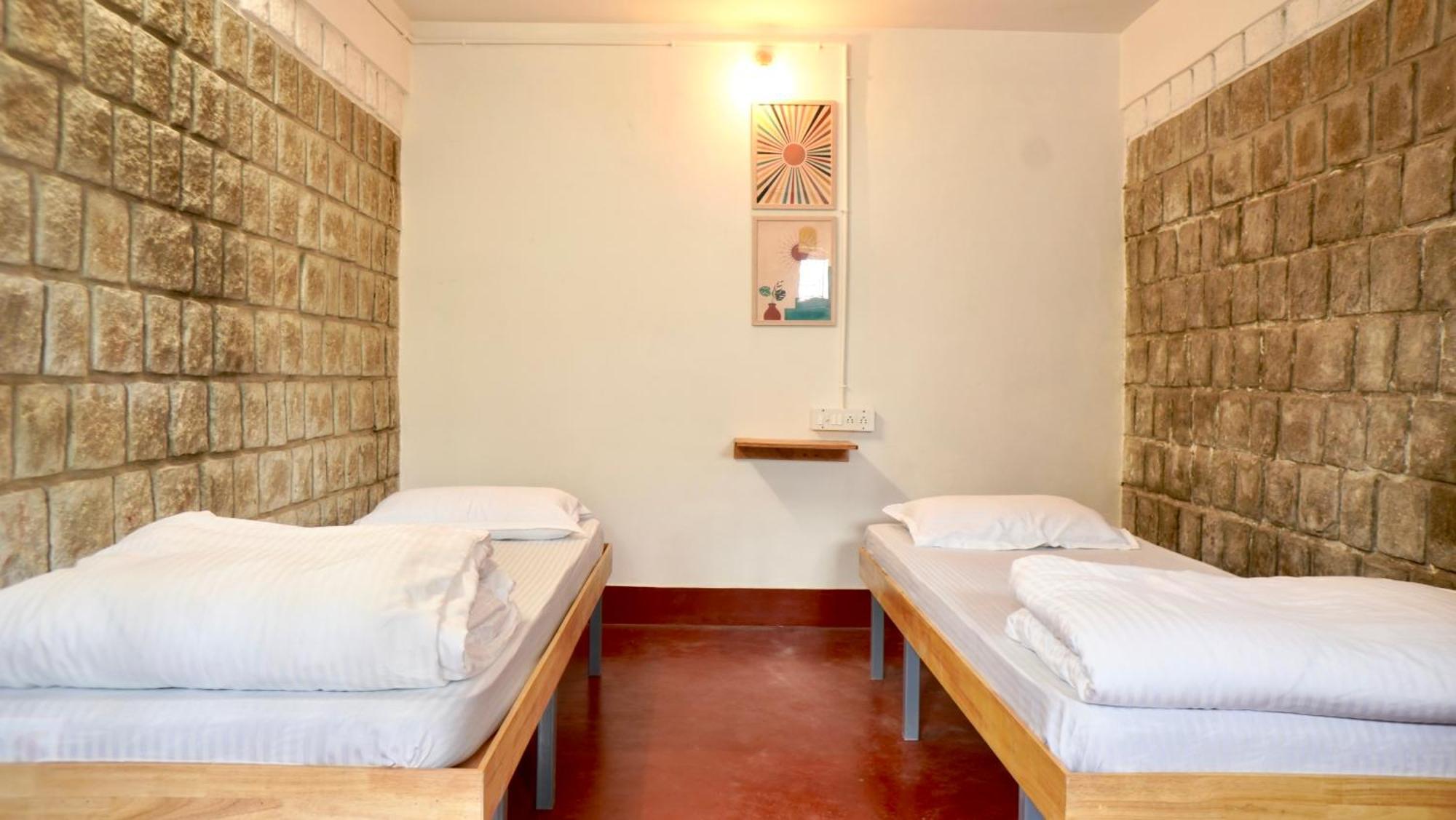 Roambay - Gokulam Hostel Mysore Ngoại thất bức ảnh