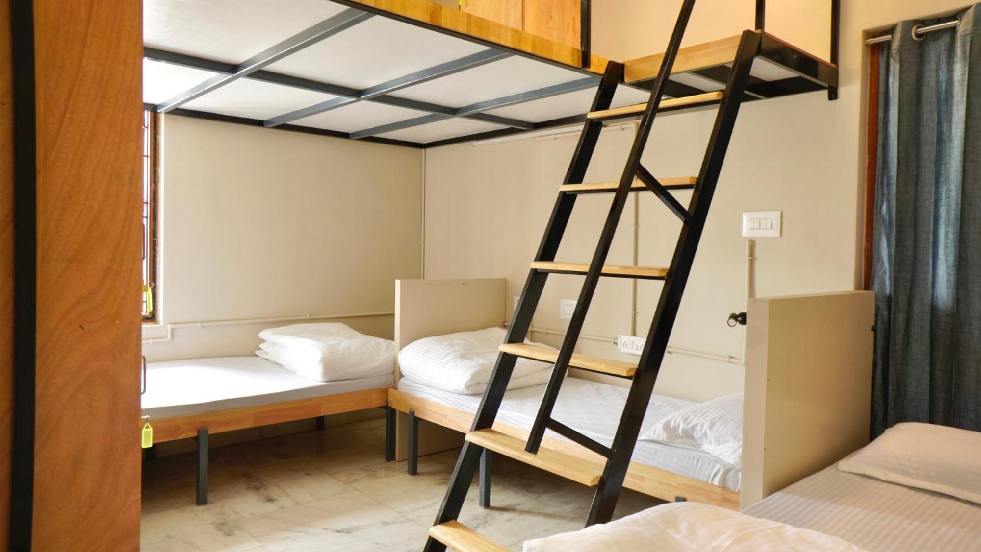 Roambay - Gokulam Hostel Mysore Ngoại thất bức ảnh